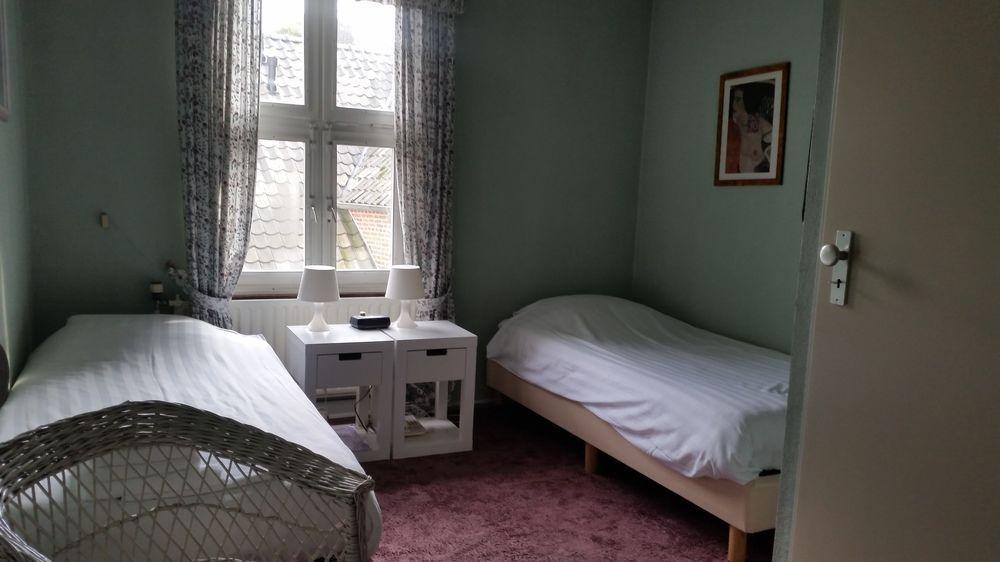 Nieuw Antiek Hotel Helden